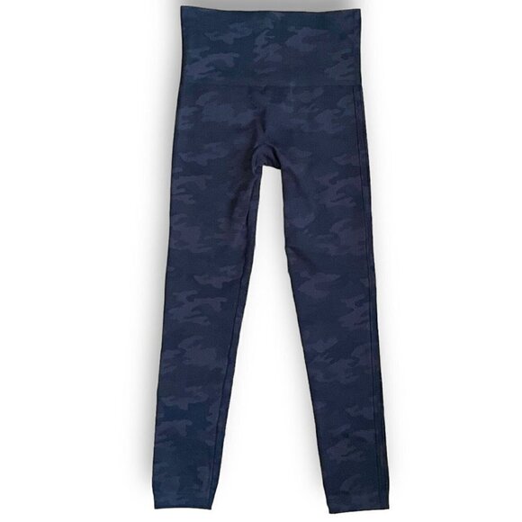 Spanx Look At Me Now Seamless Black Gray Camo Cropped Leggings Sz M 6 8 Hi Rise - Picture 9 of 10